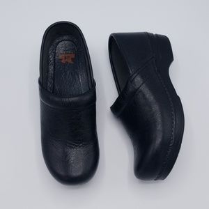 Dansko XP Professional Tooled Black Leather Clog